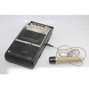 Vintage Lloyd’s V118 Portable Cassette Tape Recorder w/ Microphone